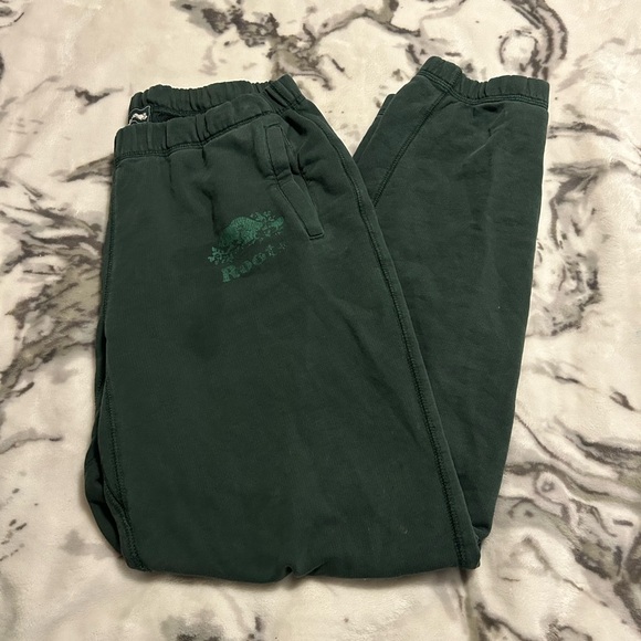 Roots Pants - dark green roots sweatpants